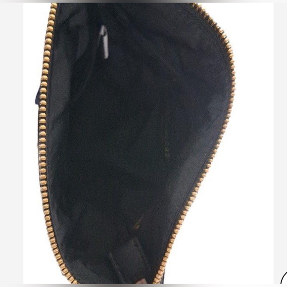 🛑 1 hour sale. Marc Jacobs, Black Crossbody Bag with Gold Accents - Picture 6 of 10